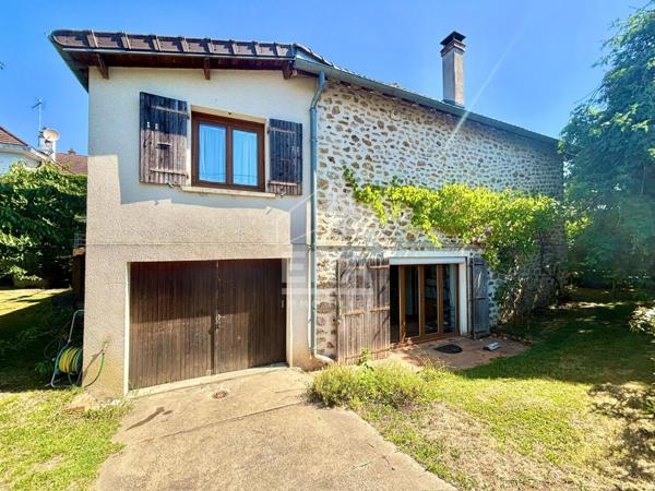 Maison 8 pièces 4 chambres sous-sol total