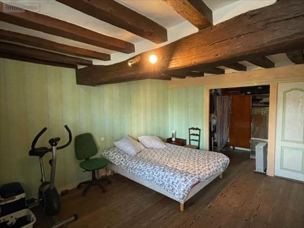 Appartement ancien à vendre à Richelieu dans l'Indre-et-Loire (37120), ref : 37067-980379