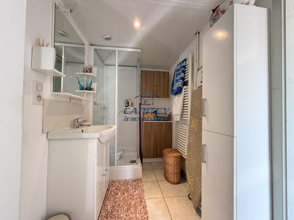 Maison individuelle plain pied en pierre – 90 m² – 3 chambres – Terrain 1 468 m²