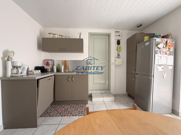Maison individuelle plain pied en pierre – 90 m² – 3 chambres – Terrain 1 468 m²
