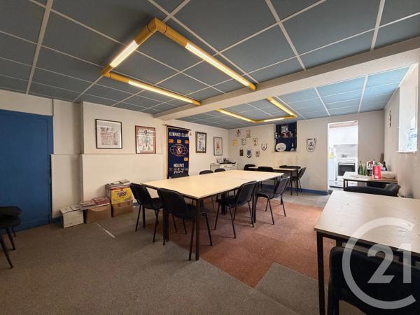 à vendre  122 m 2   MOULINS  - 03