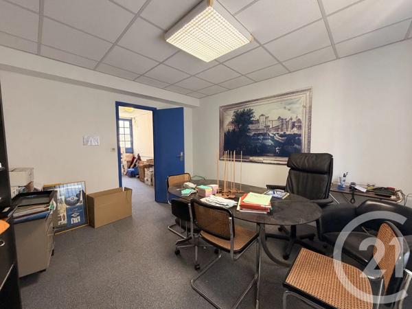à vendre  122 m 2   MOULINS  - 03