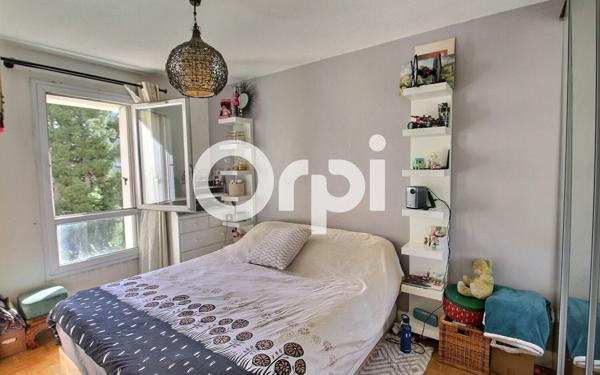 Appartement à vendre    4 pièces • 79,97 m2 Marseille 11