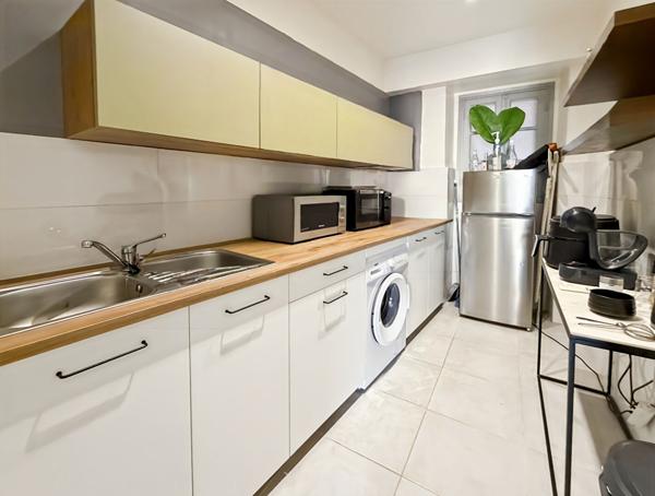 A VENDRE T2 - RUE ROI DE ROME  - 20 000 AJACCIO