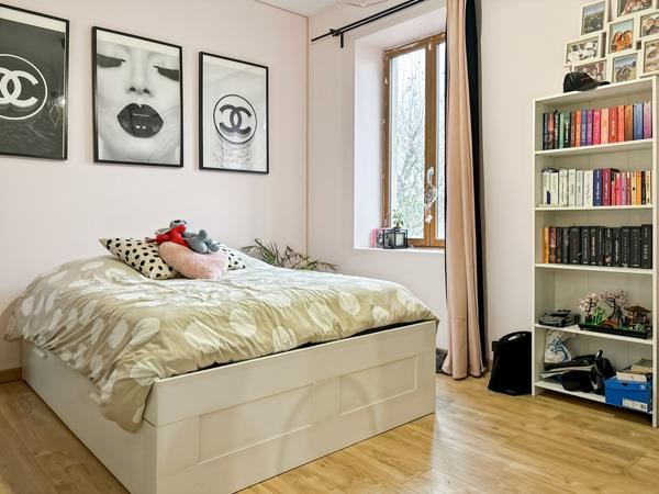 Châteaurenard (13160) Maison de ville rénovée 4 chambres avec bassin et garage