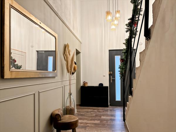 Châteaurenard (13160) Maison de ville rénovée 4 chambres avec bassin et garage