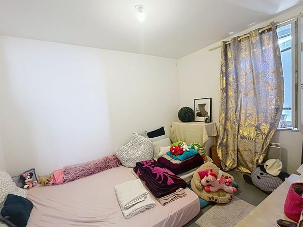 Gardanne - Immeuble de rapport- 140 m2 - 4 logements - beaux revenus locatifs