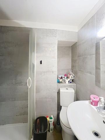 Gardanne - Immeuble de rapport- 140 m2 - 4 logements - beaux revenus locatifs