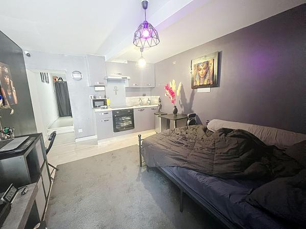 Gardanne - Immeuble de rapport- 140 m2 - 4 logements - beaux revenus locatifs