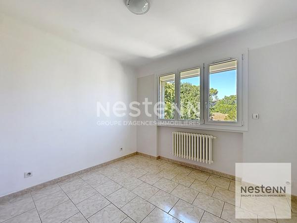 ISTRES  : Appartement T4 à louer en dernier étage avec garage et parking