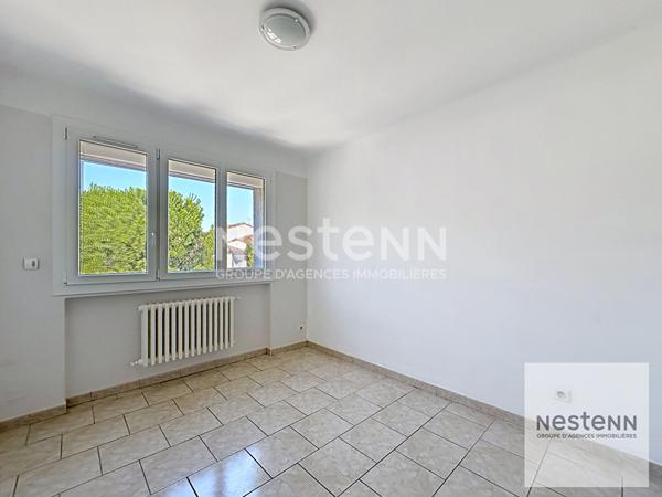 ISTRES  : Appartement T4 à louer en dernier étage avec garage et parking