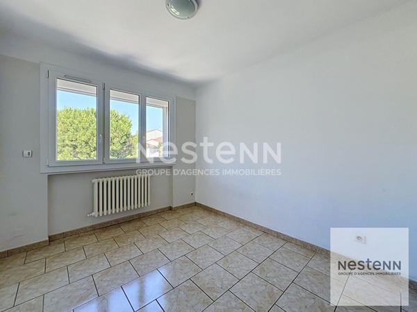 ISTRES  : Appartement T4 à louer en dernier étage avec garage et parking