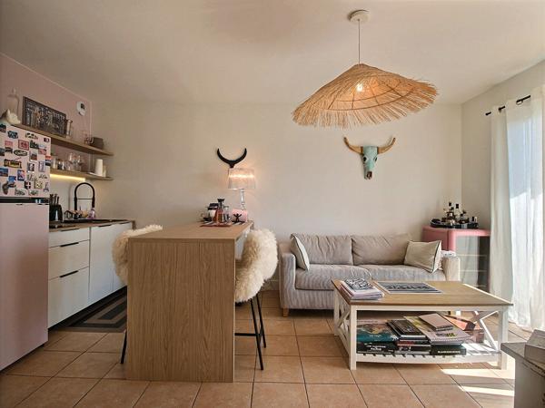 Appartement Vedène 2 pièce(s) 43.61 m2 avec balcon stationnement et piscine