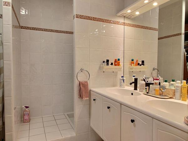 Appartement Vedène 2 pièce(s) 43.61 m2 avec balcon stationnement et piscine