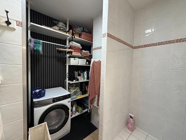 Appartement Vedène 2 pièce(s) 43.61 m2 avec balcon stationnement et piscine