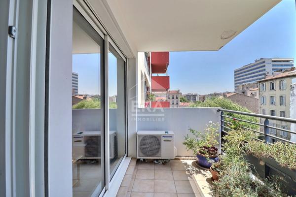 A vendre appartement type 2 de 54m2 à Marseille 3005