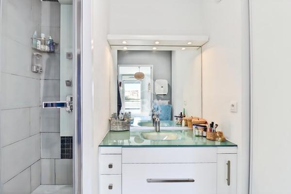 A vendre appartement type 2 de 54m2 à Marseille 3005