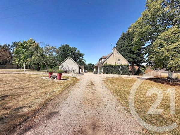 Maison à vendre  4 pièces - 97 m 2   ST POURCAIN SUR SIOULE  - 03