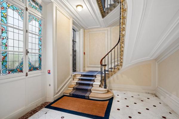 Vente Appartement de luxe Paris 8 2 Pièces 54 m²