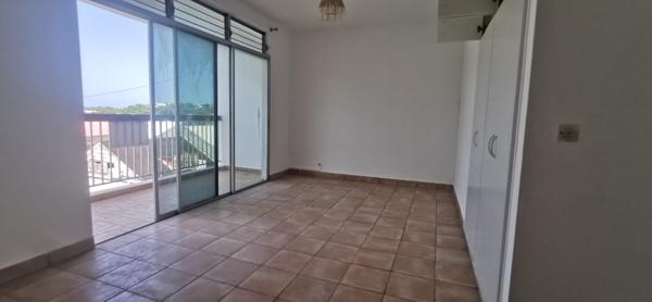 À LOUER – Spacieux T2 de 50 m² en plein cœur du Moule - Location non meublée (Bail classique 3 ans)
