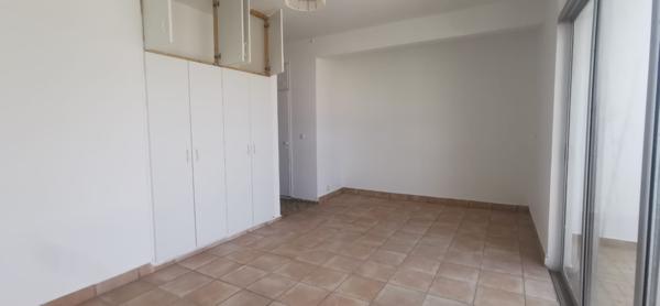 À LOUER – Spacieux T2 de 50 m² en plein cœur du Moule - Location non meublée (Bail classique 3 ans)