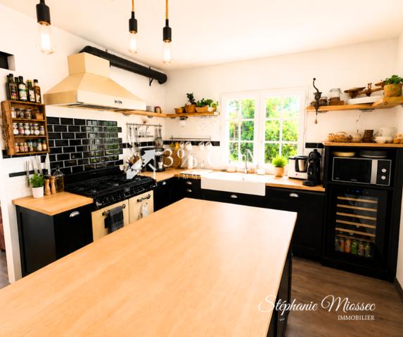Maison 8 pièce(s) 6 chambre(s) 183 m²