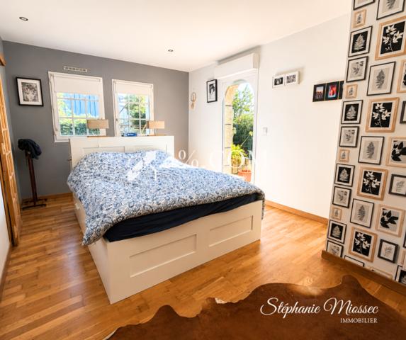 Maison 8 pièce(s) 6 chambre(s) 183 m²