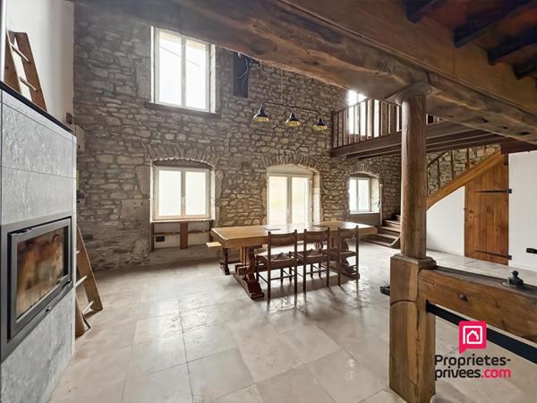 Moulin en pierres rénové 6 pièces 2ha de terrain