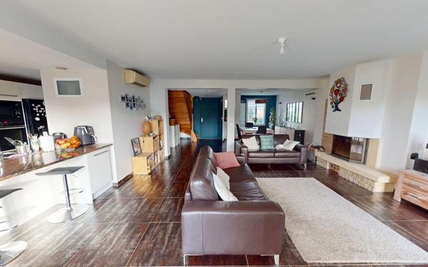 Maison à vendre    6 pièces • 152,66 m2 Bailly-Romainvilliers