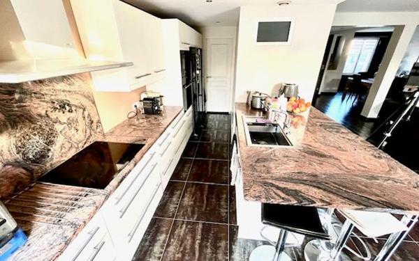 Maison à vendre    6 pièces • 152,66 m2 Bailly-Romainvilliers