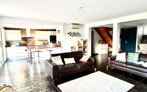 Maison à vendre    6 pièces • 152,66 m2 Bailly-Romainvilliers