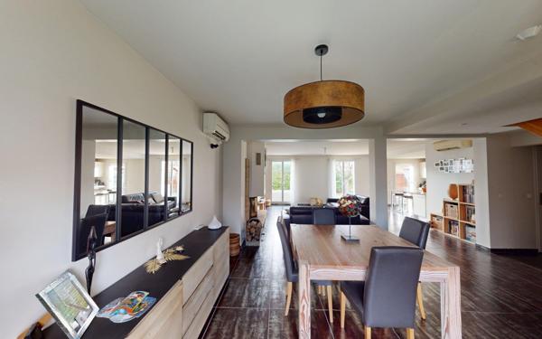 Maison à vendre    6 pièces • 152,66 m2 Bailly-Romainvilliers