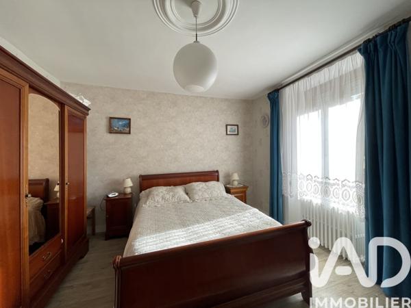 Maison à vendre 5 pièces 119 m² Châteauneuf-la-Forêt