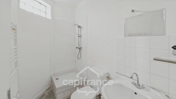 Montreuil, limite Vincennes-Studio 22,90 m2-8mn à pied RER A Vincennes,8 mn métro L9, 10 mn L1-Calme-Pas de vis à vis