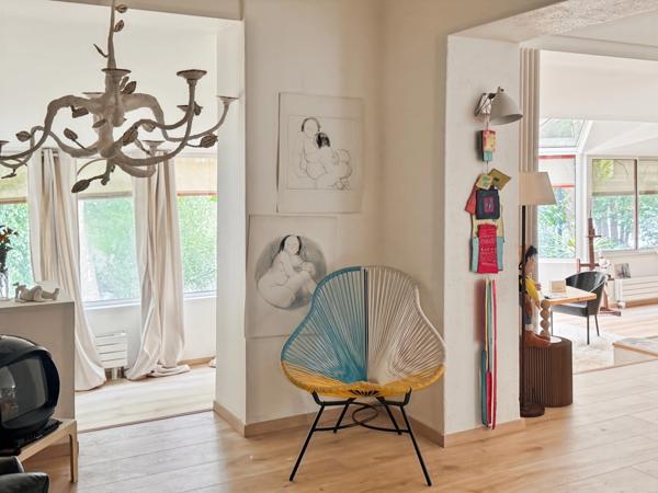 Vue carte postale sur la Maine : Maison atypique et appartement séparé de 300 m2 jouant sur les volumes, la lumière et les perspectives