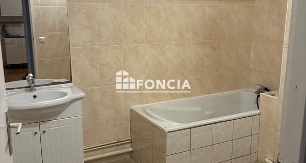 Location Appartement 3 pièces 71 m² - Jarcieu 38270