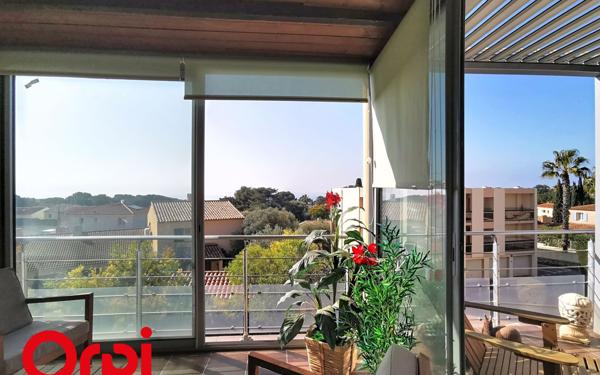 Appartement à vendre    3 pièces • 71 m2 Bandol
