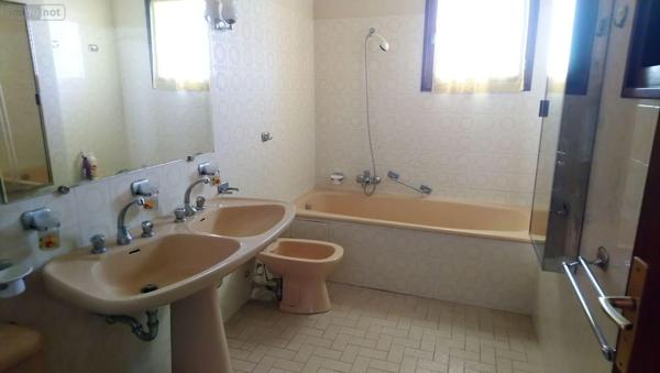 Maison individuelle à vendre à Valensole dans les Alpes-de-Haute-Provence (04210), ref : 025/1803