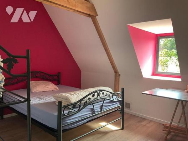 A VENDRE : Située à environ 15km au sud-ouest de GOURDON (Lot - 46) propriété en pierre composé...
