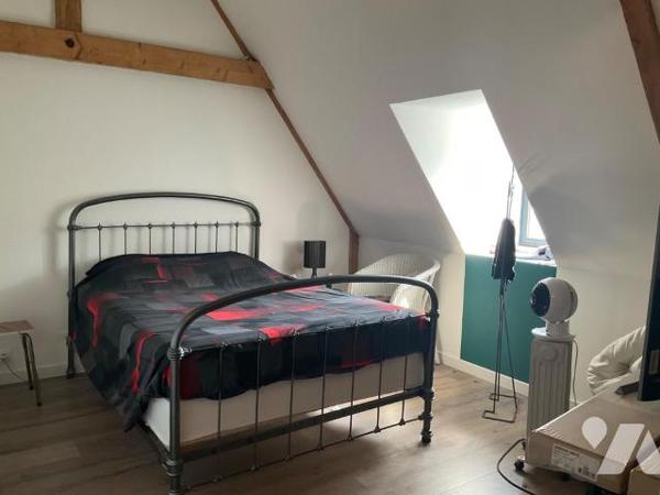 A VENDRE : Située à environ 15km au sud-ouest de GOURDON (Lot - 46) propriété en pierre composé...