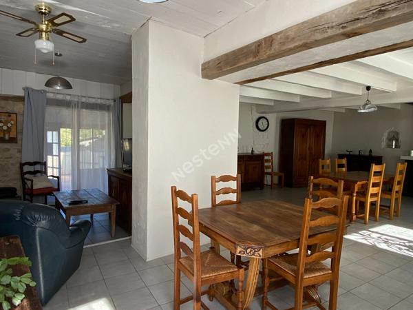 Maison principale de 151m² et 2nd maison de 96m² sur la commune de Geay