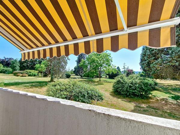 Appartement T3 lumineux avec balcon, vue dégagée sur parc arboré, au calme absolu à Poitiers