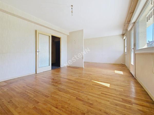 Appartement T3 lumineux avec balcon, vue dégagée sur parc arboré, au calme absolu à Poitiers