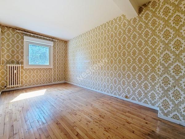 Appartement T3 lumineux avec balcon, vue dégagée sur parc arboré, au calme absolu à Poitiers