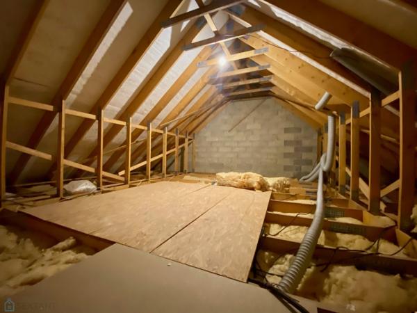 Maison récente avec jardinet