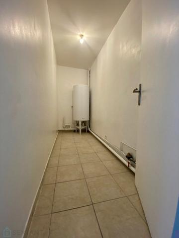 Maison récente avec jardinet