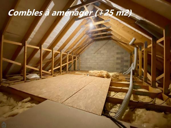 Maison récente avec jardinet