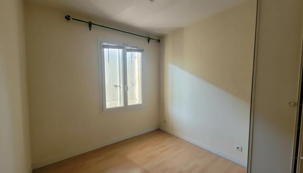 Maison individuelle T5 de plain-pied avec garage au calme