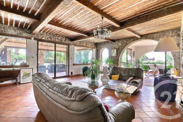 Maison à vendre  12 pièces - 500 m 2   FREJUS  - 83