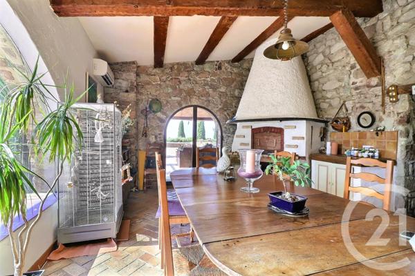Maison à vendre  12 pièces - 500 m 2   FREJUS  - 83